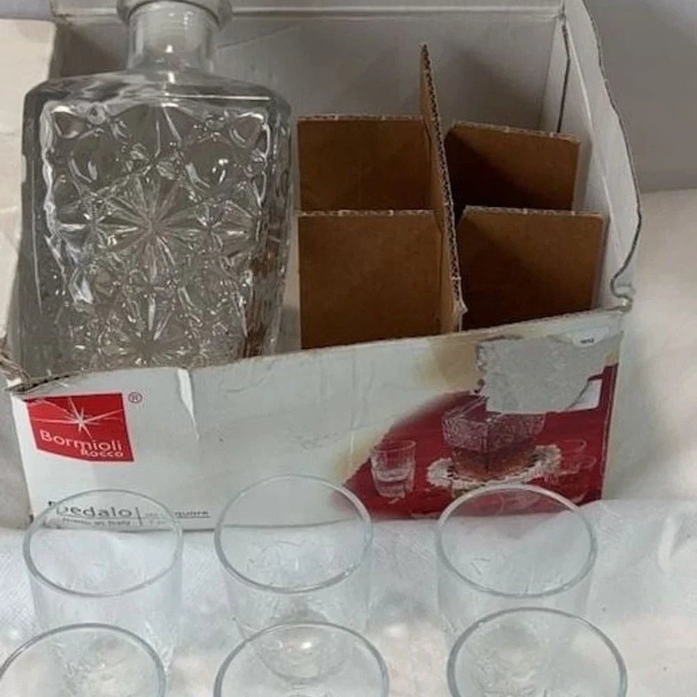Bormioli Rocco Dedalo 7-Piece Italian Crystal Liquor Decanter Set
